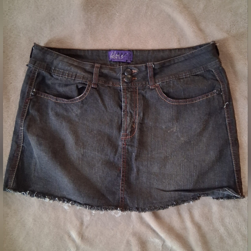 Miley Cyrus & Max Azria Black Denim Frayed Hem Mini Skirt